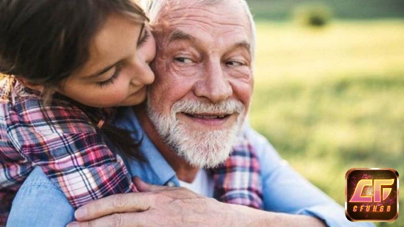 Mơ thấy ông ngoại đã mất sẽ giúp nắm bắt tương lai
