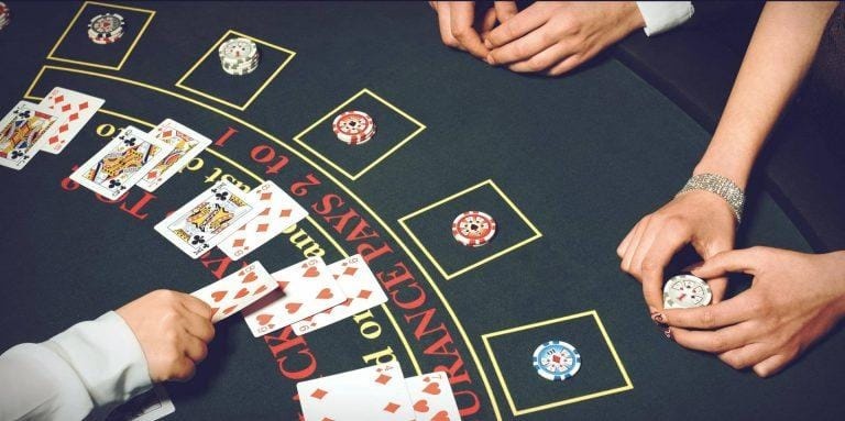 Kinh nghiệm chơi blackjack: Chiến thuật cao thủ tăng tỷ lệ thắng